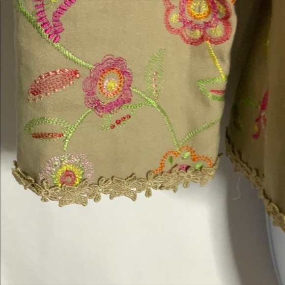 SILK LAND EMBROIDERED LACE TRIM JACKET - Picture 4 of 9